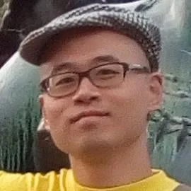 Portrait of Dr. Longzhu Shen